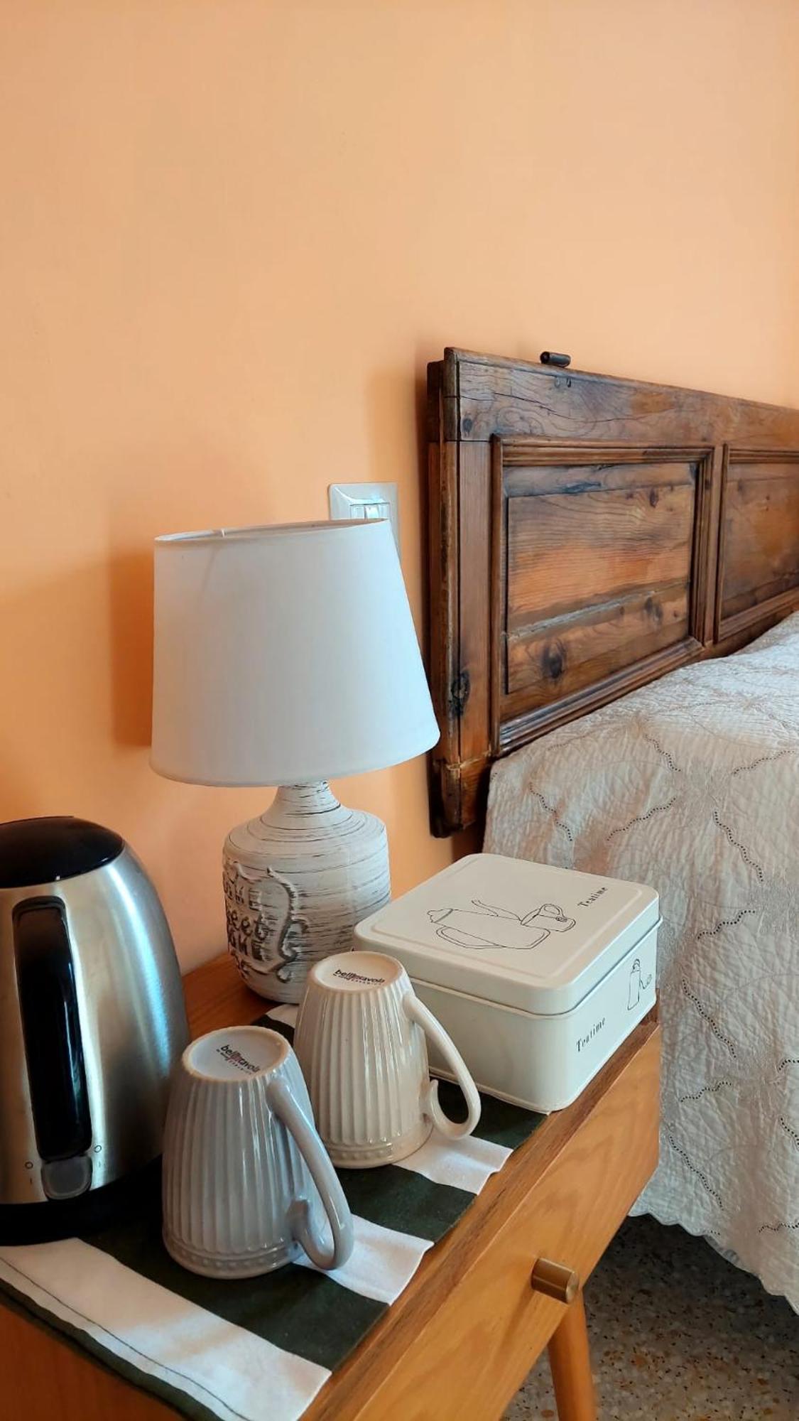 La Casa Del Mago Camere E Appartamenti Pissignano Extérieur photo